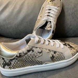 Steve Madden Sneaker